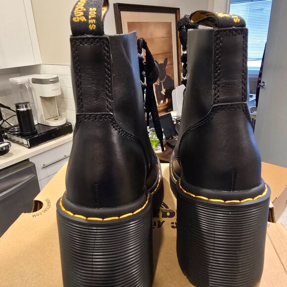 Dr. Martens Womens JESY Black Leather Ankle Boots Shoes US size 7 Air Wair NEW - Picture 6 of 15